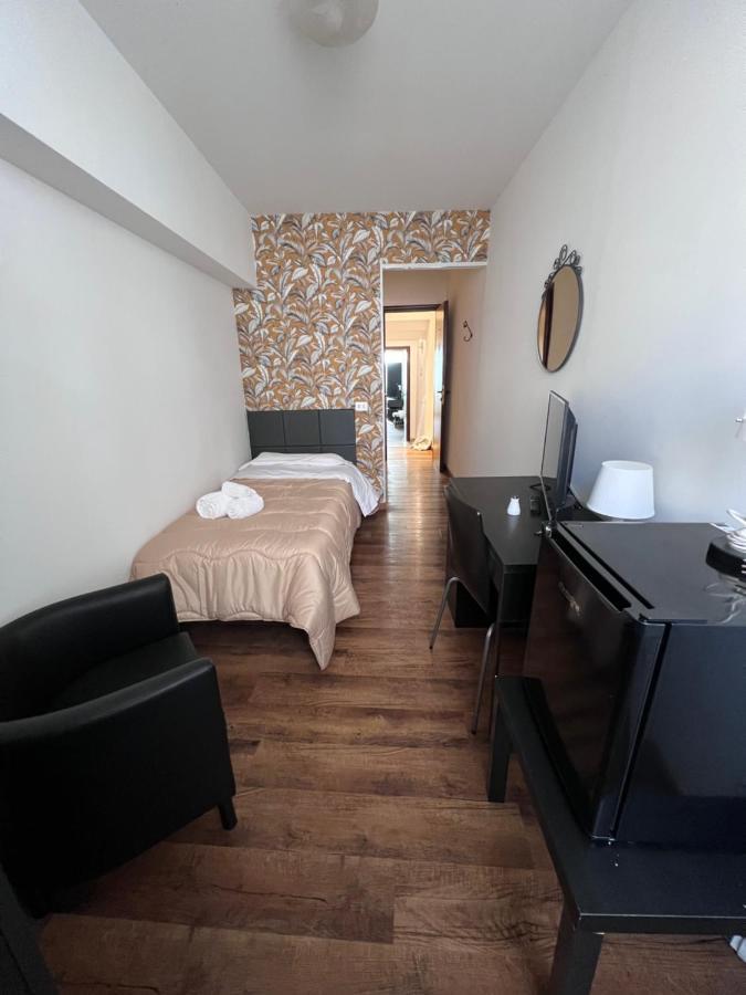 Hotel Brenta ปาร์มา ภายนอก รูปภาพ